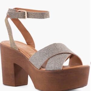 Seychelles Sweetener Platform Sandal in Shimmer Size 8.5